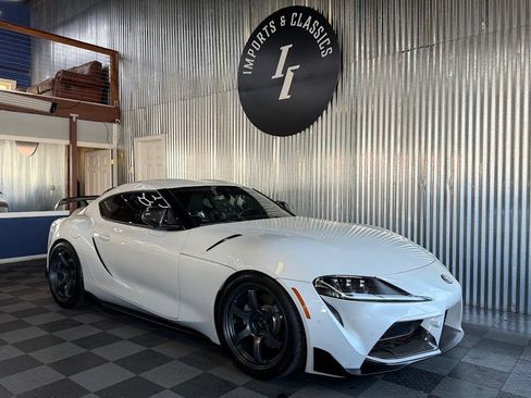 Used 2021 Toyota Supra w/ Safety & Technology Package RWD image 2