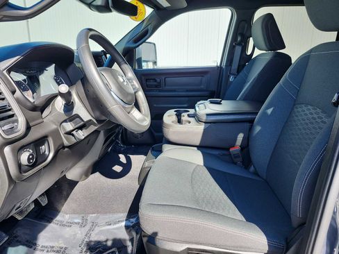 Used 2025 RAM 2500 Tradesman image 11