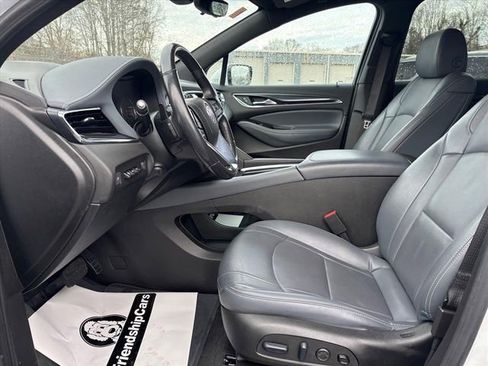 Used 2024 Buick Enclave Premium image 11