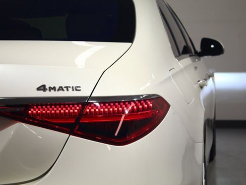 Used 2022 Mercedes-Benz S 500 4MATIC image 13