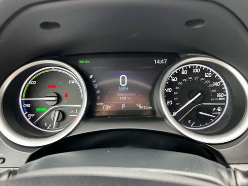 Used 2023 Toyota Camry XLE FWD image 11