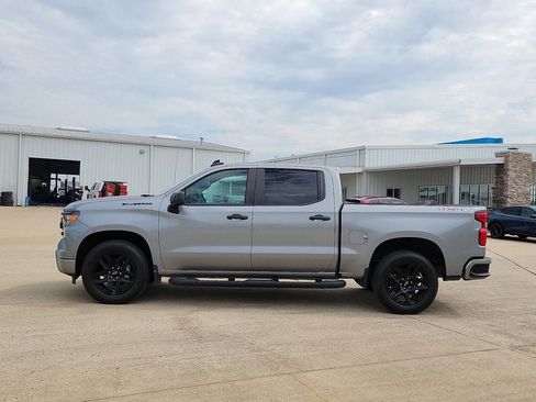Used 2023 Chevrolet Silverado 1500 Custom w/ Rally Edition AWD/4WD image 3