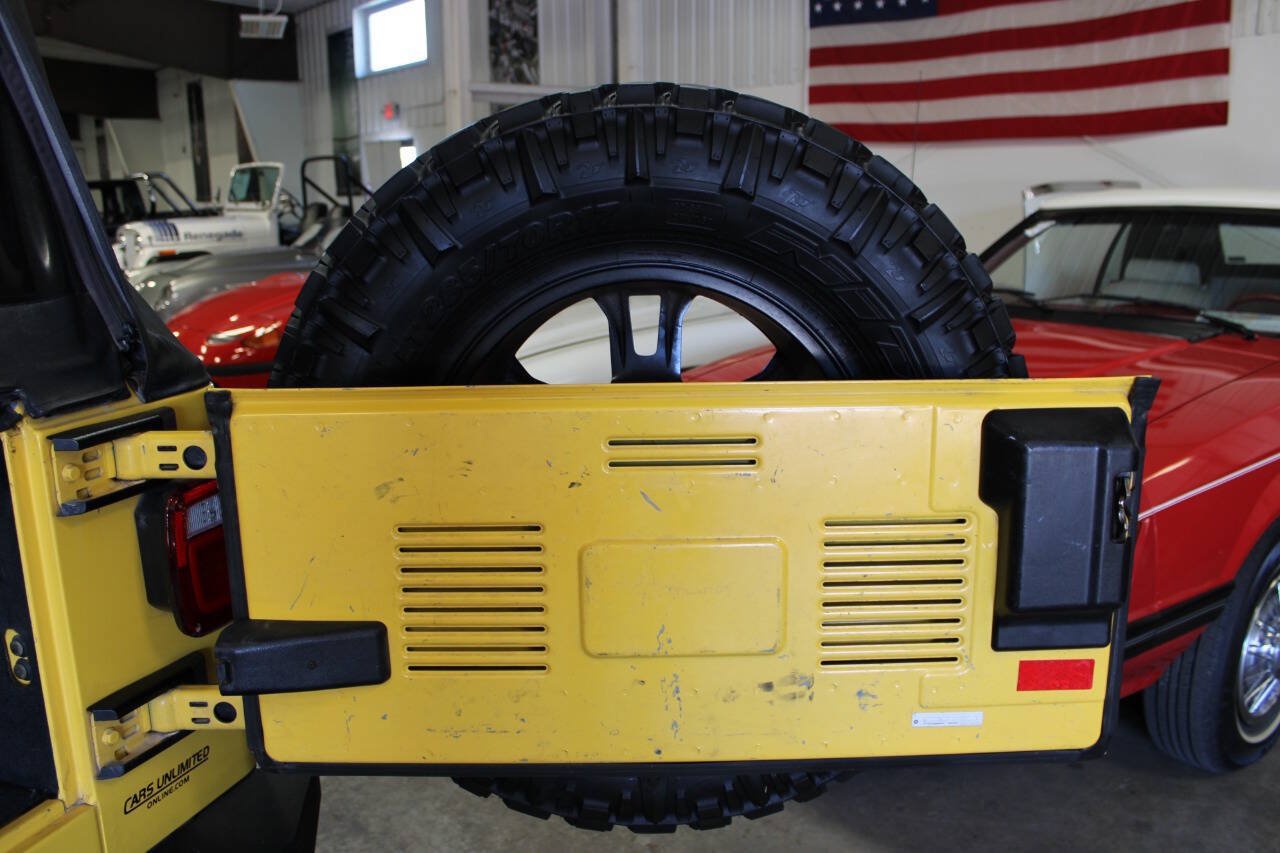 Used 2005 Jeep Wrangler Sport w/ 30" Tire & Wheel Group AWD/4WD image 37