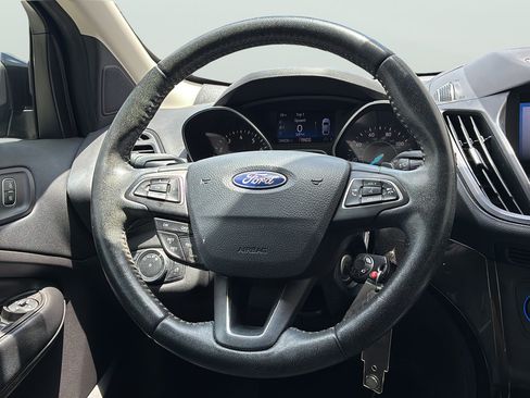 Used 2017 Ford Escape SE w/ Equipment Group 201A FWD image 19