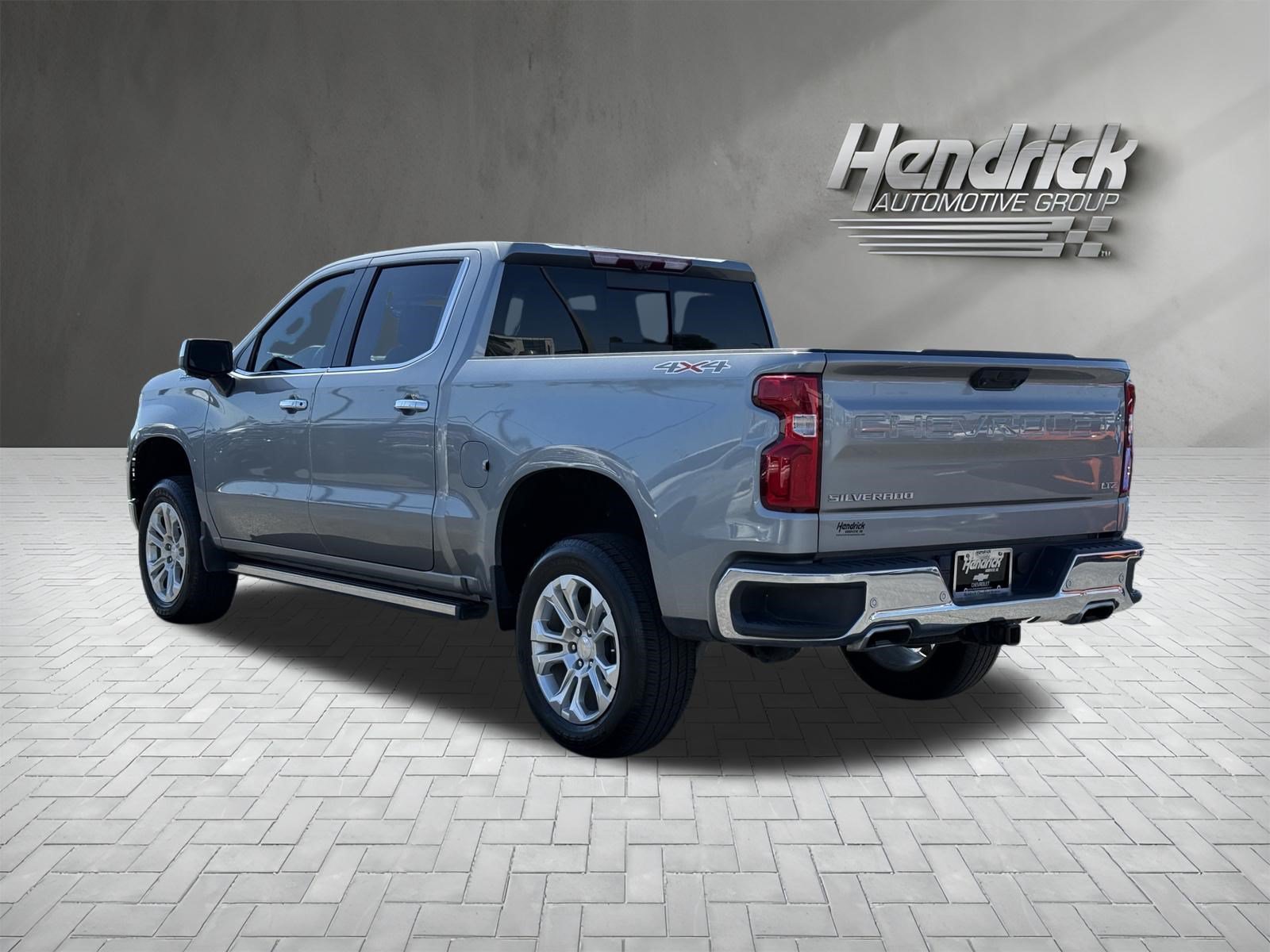 Used 2023 Chevrolet Silverado 1500 LTZ w/ Technology Package AWD/4WD image 8