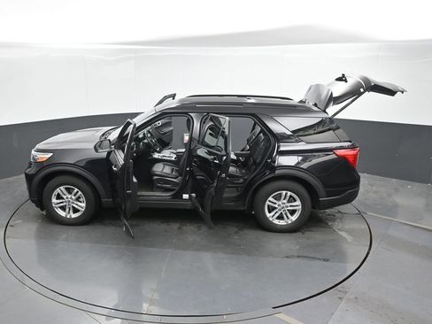 Used 2020 Ford Explorer XLT w/ Equipment Group 202A AWD/4WD image 48