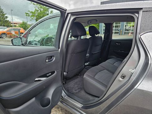 Certified 2025 Nissan Leaf SV Plus FWD image 12
