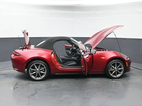 Used 2023 MAZDA MX-5 Miata Grand Touring w/ Weather Package RWD image 49