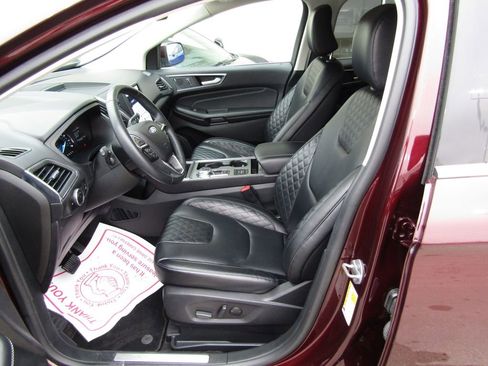 Used 2024 Ford Edge Titanium image 23