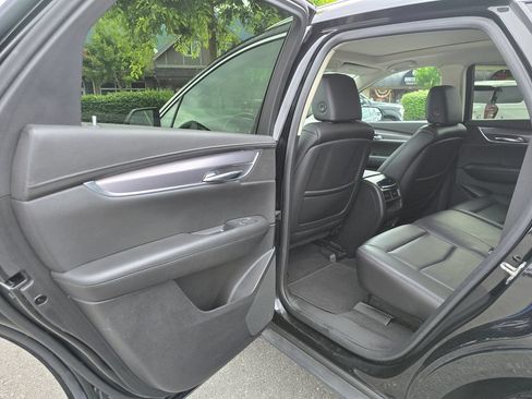 Used 2019 Cadillac XT5 Premium Luxury AWD/4WD image 22