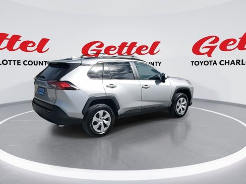 Used 2019 Toyota RAV4 LE image 8