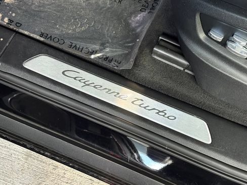 Used 2019 Porsche Cayenne Turbo AWD/4WD image 24