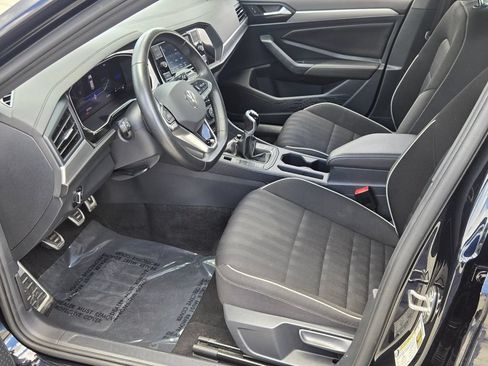 Used 2024 Volkswagen Jetta Sport FWD image 10