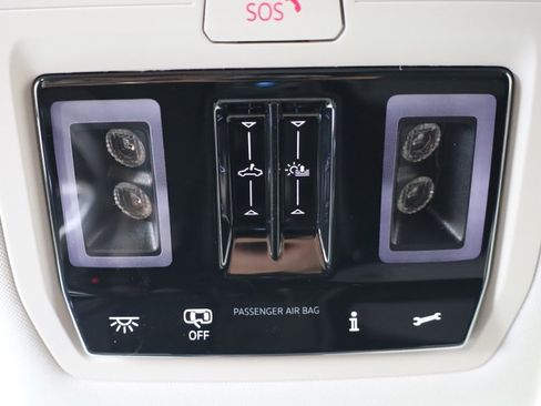 New 2025 Volkswagen Tiguan SE image 29