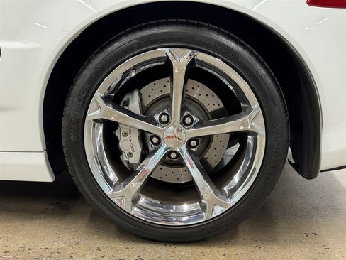 Used 2010 Chevrolet Corvette Grand Sport w/ Preferred Equipment Group RWD image 9