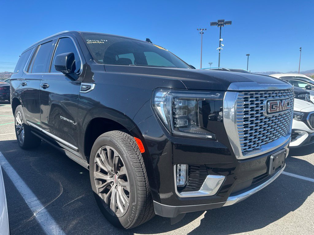 Used 2021 GMC Yukon Denali w/ Denali Premium Package AWD/4WD image 2