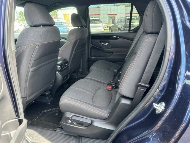 Used 2025 Honda Pilot Sport image 16