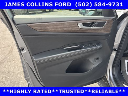 Used 2024 Volkswagen Atlas SEL AWD/4WD image 12