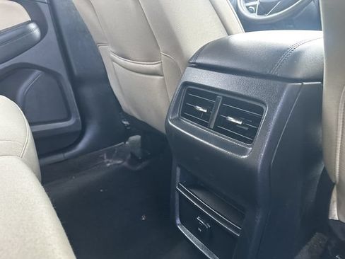 Certified 2020 Ford Edge SE FWD image 37