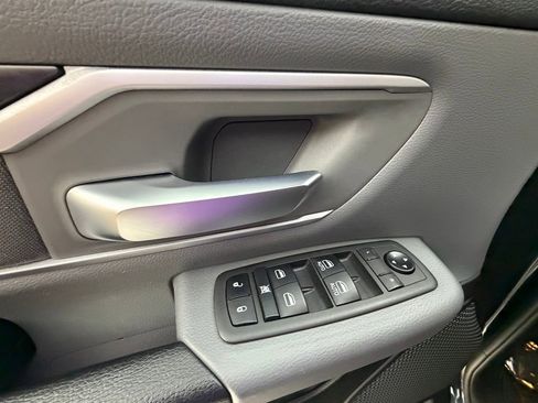 Used 2021 RAM 1500 Big Horn image 25