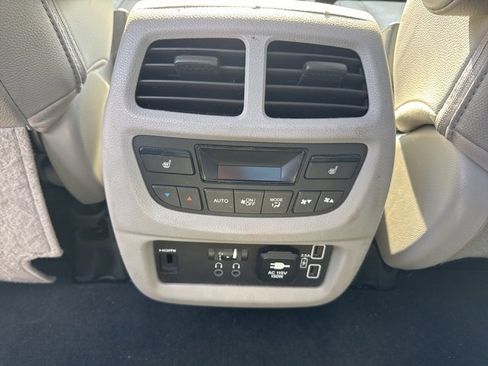 Used 2019 Honda Pilot Elite image 17