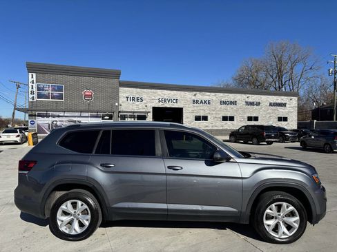 Used 2018 Volkswagen Atlas SE image 2