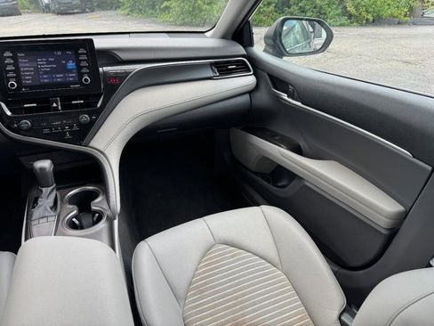 Used 2023 Toyota Camry SE image 15