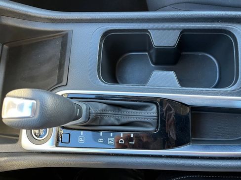 Used 2025 Nissan Sentra SV image 36