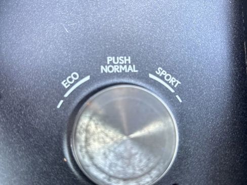 Used 2016 Lexus IS 200t RWD image 21
