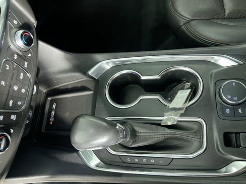 Used 2022 Chevrolet Traverse High Country image 23