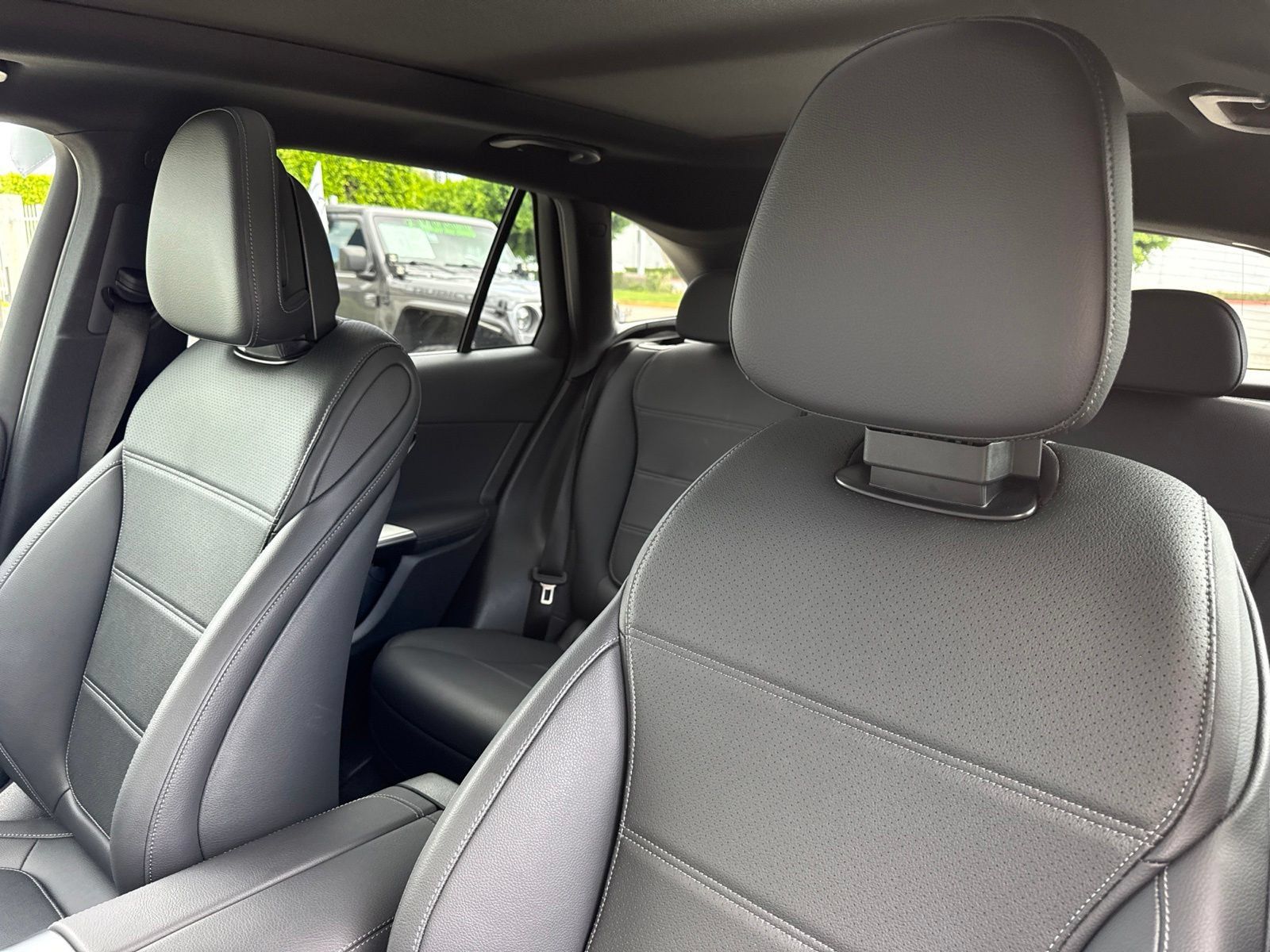 Used 2026 Mercedes-Benz GLC 300 image 28