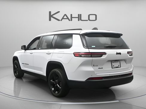 Used 2023 Jeep Grand Cherokee L Laredo AWD/4WD image 10