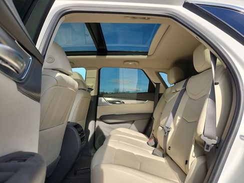 Certified 2022 Cadillac XT5 Premium Luxury image 26