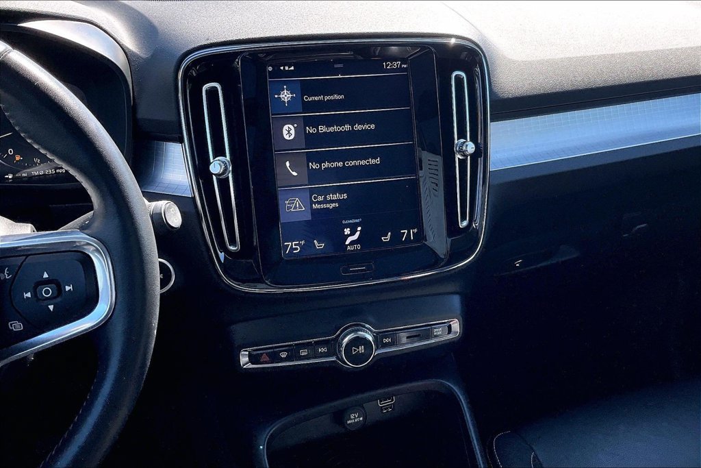 Used 2019 Volvo XC40 T5 Momentum AWD/4WD image 6