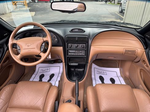 Used 1995 Ford Mustang GT RWD image 19