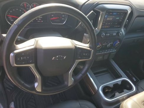 Certified 2020 Chevrolet Silverado 1500 RST AWD/4WD image 17