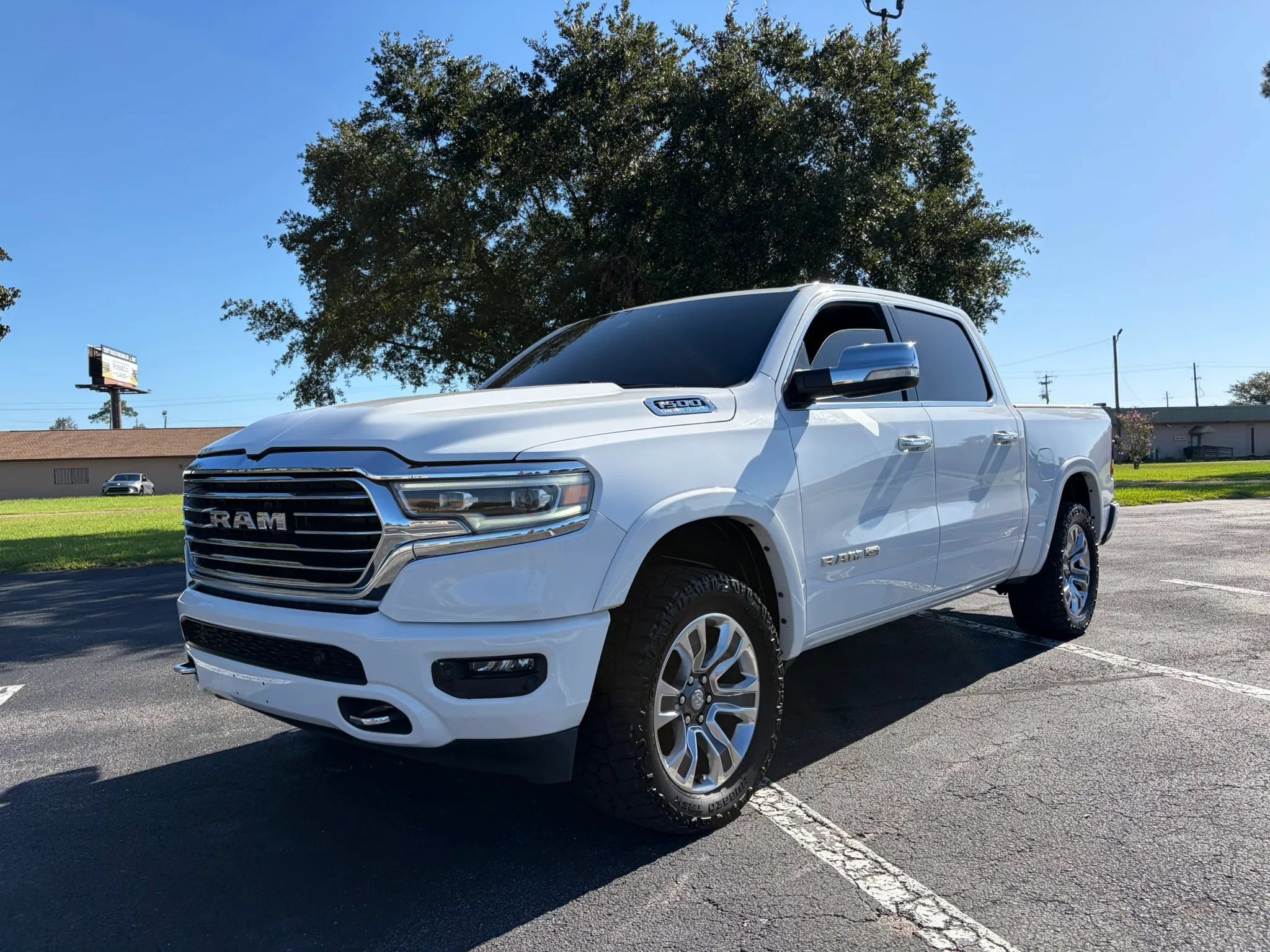 Used 2021 RAM 1500 Limited w/ Body Color Bumper Group AWD/4WD image 2