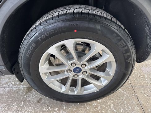 Certified 2022 Ford Escape SE w/ Convenience Package image 19