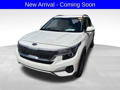 Used 2021 Kia Seltos S FWD image 2