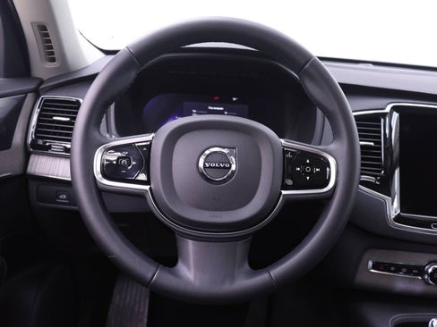 Used 2023 Volvo XC90 B6 Ultimate w/ Protection Package Premier AWD/4WD image 17