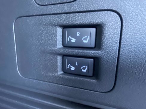 Certified 2025 INFINITI QX80 Pure image 9