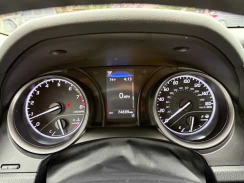 Used 2021 Toyota Camry SE image 19