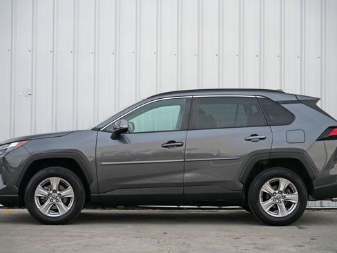 Used 2022 Toyota RAV4 XLE image 8