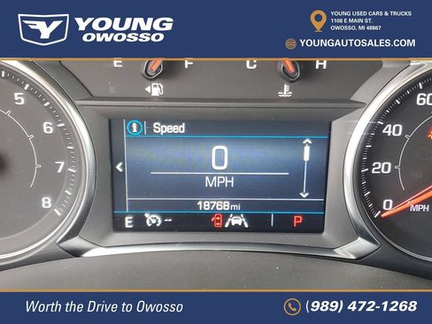 Used 2024 GMC Terrain SLE w/ Driver Convenience Package FWD image 13
