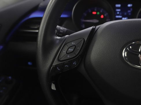 Used 2021 Toyota C-HR XLE image 25