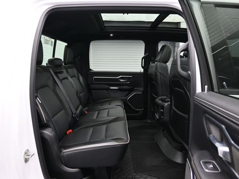 Used 2024 RAM 1500 Laramie AWD/4WD image 12