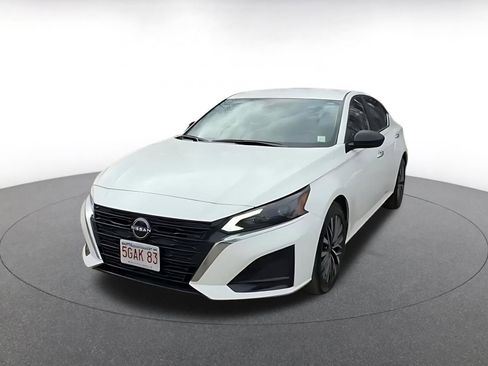 Used 2025 Nissan Altima 2.5 SV image 7