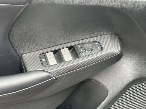 Used 2023 Mitsubishi Outlander SE image 17