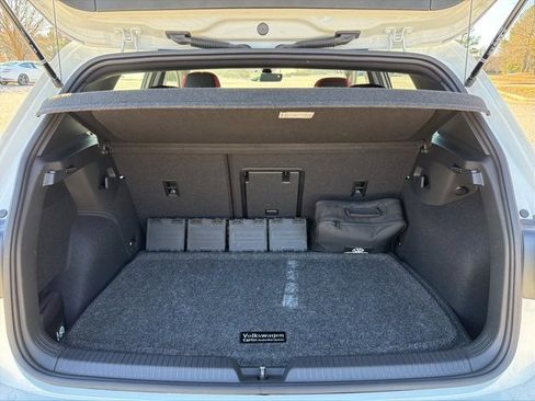 Used 2024 Volkswagen GTI SE image 23