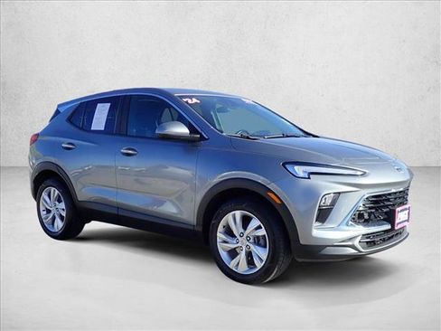 Used 2024 Buick Encore GX Preferred FWD image 6